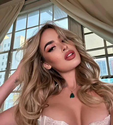 Image 747897 from Elena Kamperi