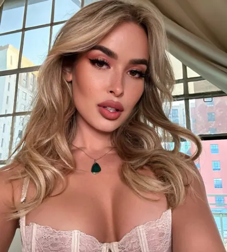 Image 746615 from Elena Kamperi