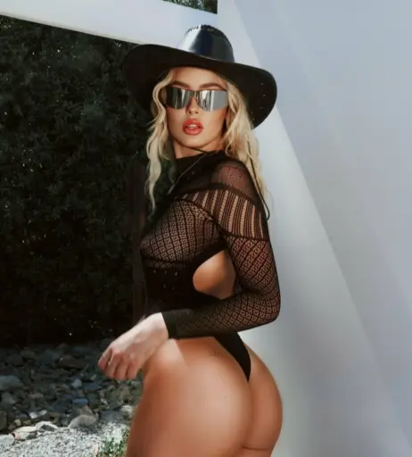 Image 746168 from Elena Kamperi