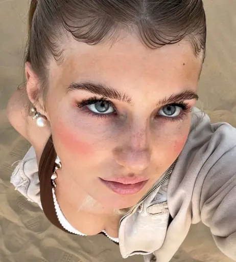 Image 745786 from Elena Zoe