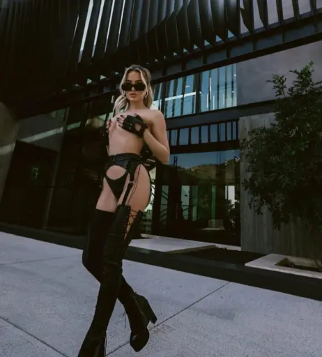 Image 745101 from Elena Kamperi