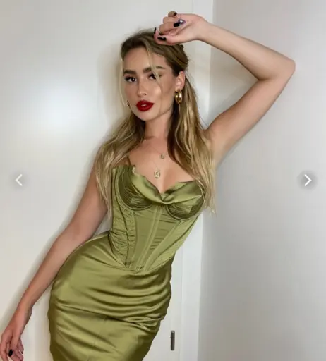 Image 744886 from Elena Kamperi