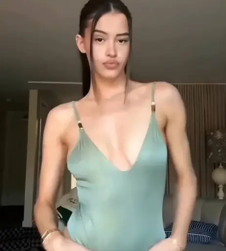 Image 740519 from Léa Elui