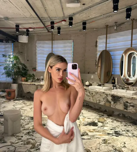 Image 751741 from Elena Kamperi