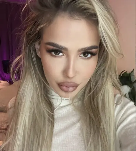 Image 750387 from Elena Kamperi