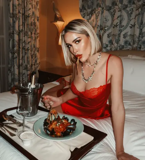 Image 761565 from Elena Kamperi