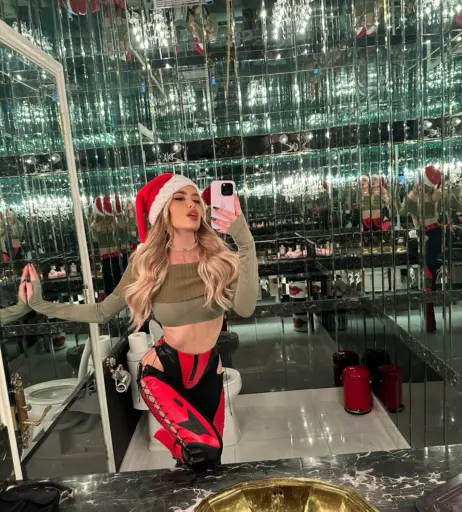Image 761444 from Elena Kamperi