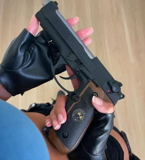 Image 775114 from Chanel Uzi