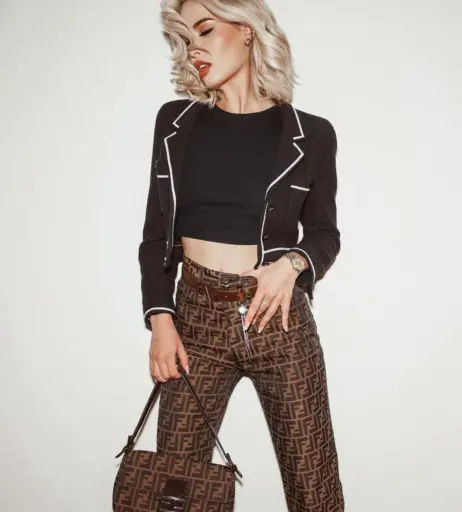 Image 770321 from Elena Kamperi