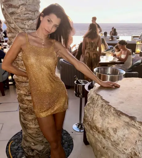 Image 709606 from Lara Helmer