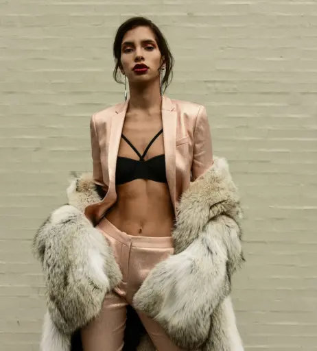 Image 709275 from Lara Helmer