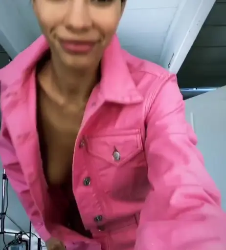 Image 709361 from Lara Helmer