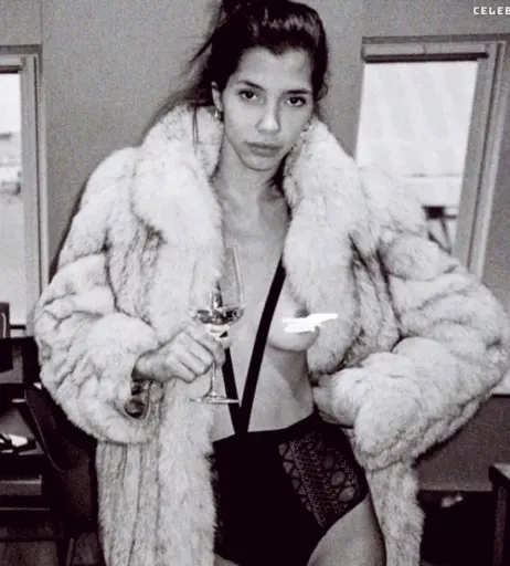 Image 708633 from Lara Helmer