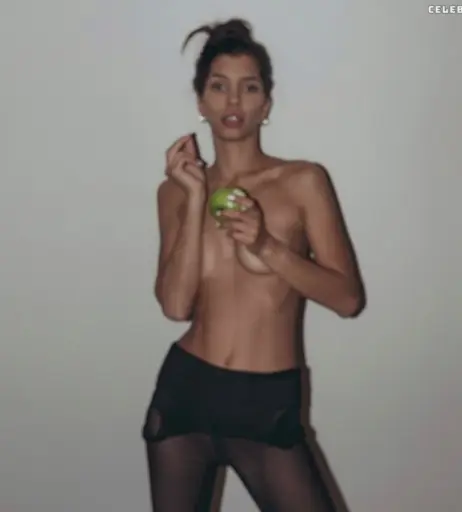 Image 708804 from Lara Helmer