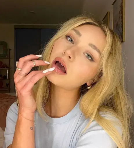 Image 707127 from Taylor Hudson